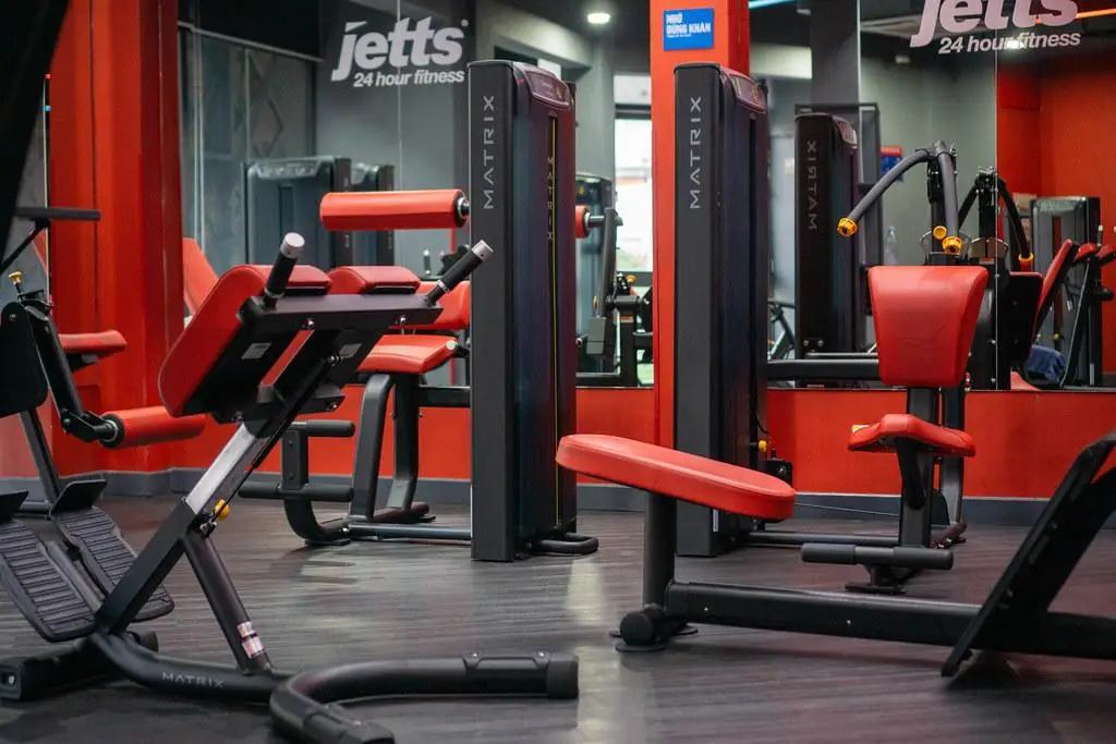 Exploring the Benefits of 24 Hour Fitness Centers